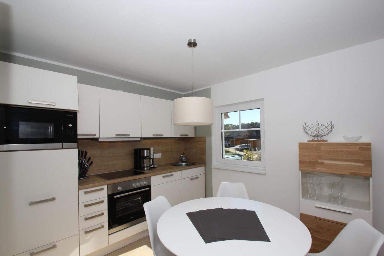 Strandnahe Fewo Mit Balkon, Gratis Nutzung Vom Ahoi Erlebnisbad Und Sauna In Sellin - Rex Rugia Fewo 13-7 Lobbe Exterior foto